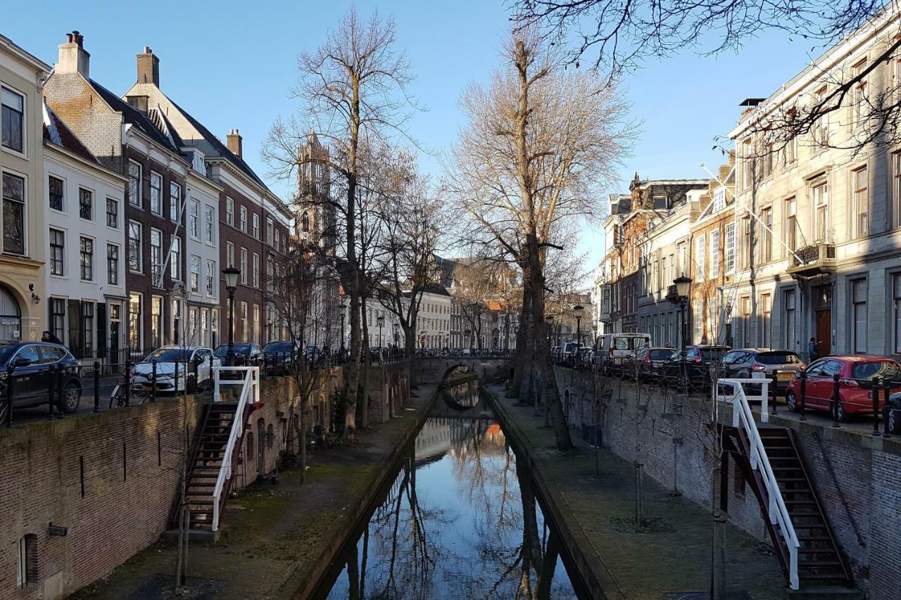 Large Historical Apartment & Canal Terrace Utrecht Exterior photo